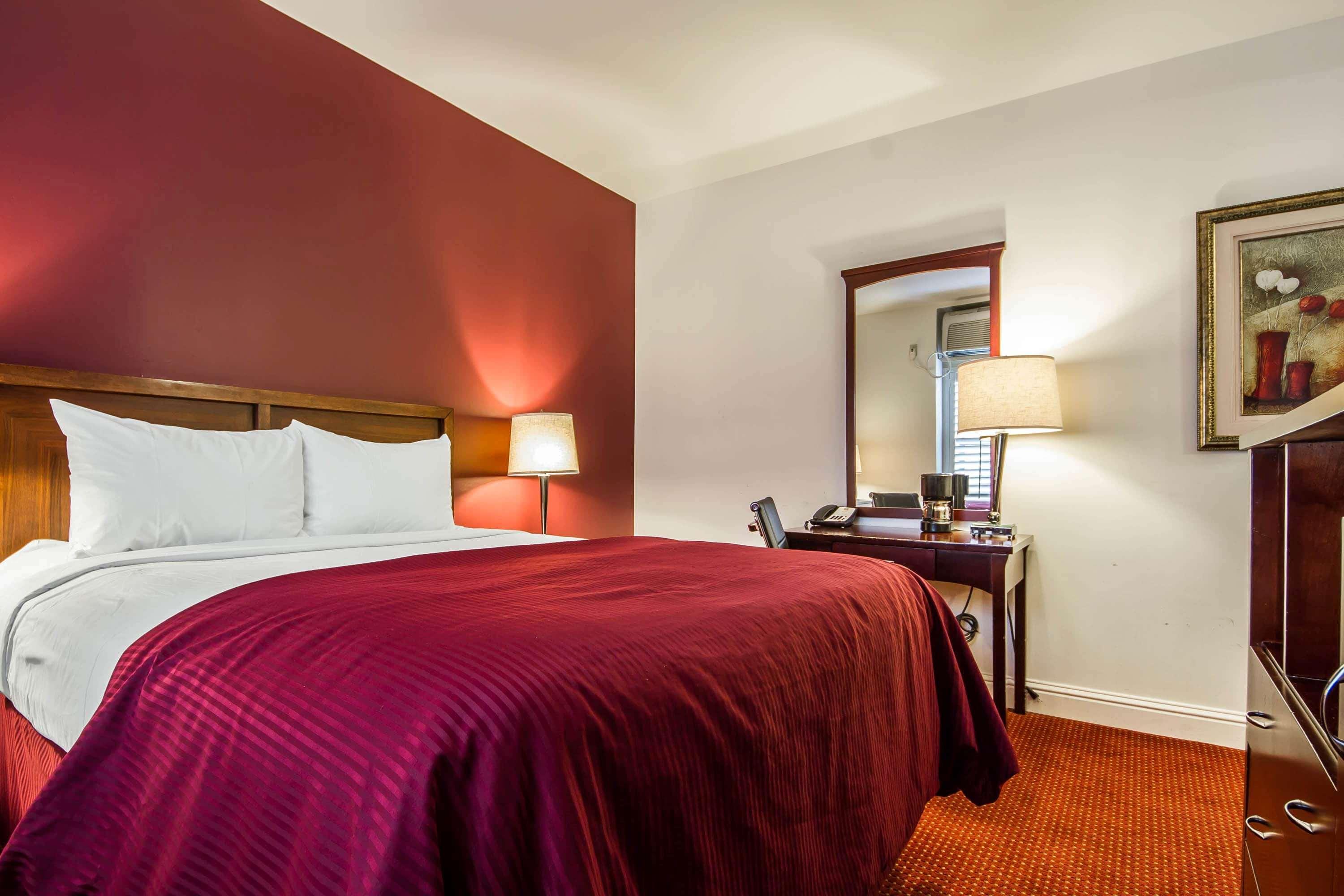 Ramada By Wyndham Oakland Downtown City Center Экстерьер фото