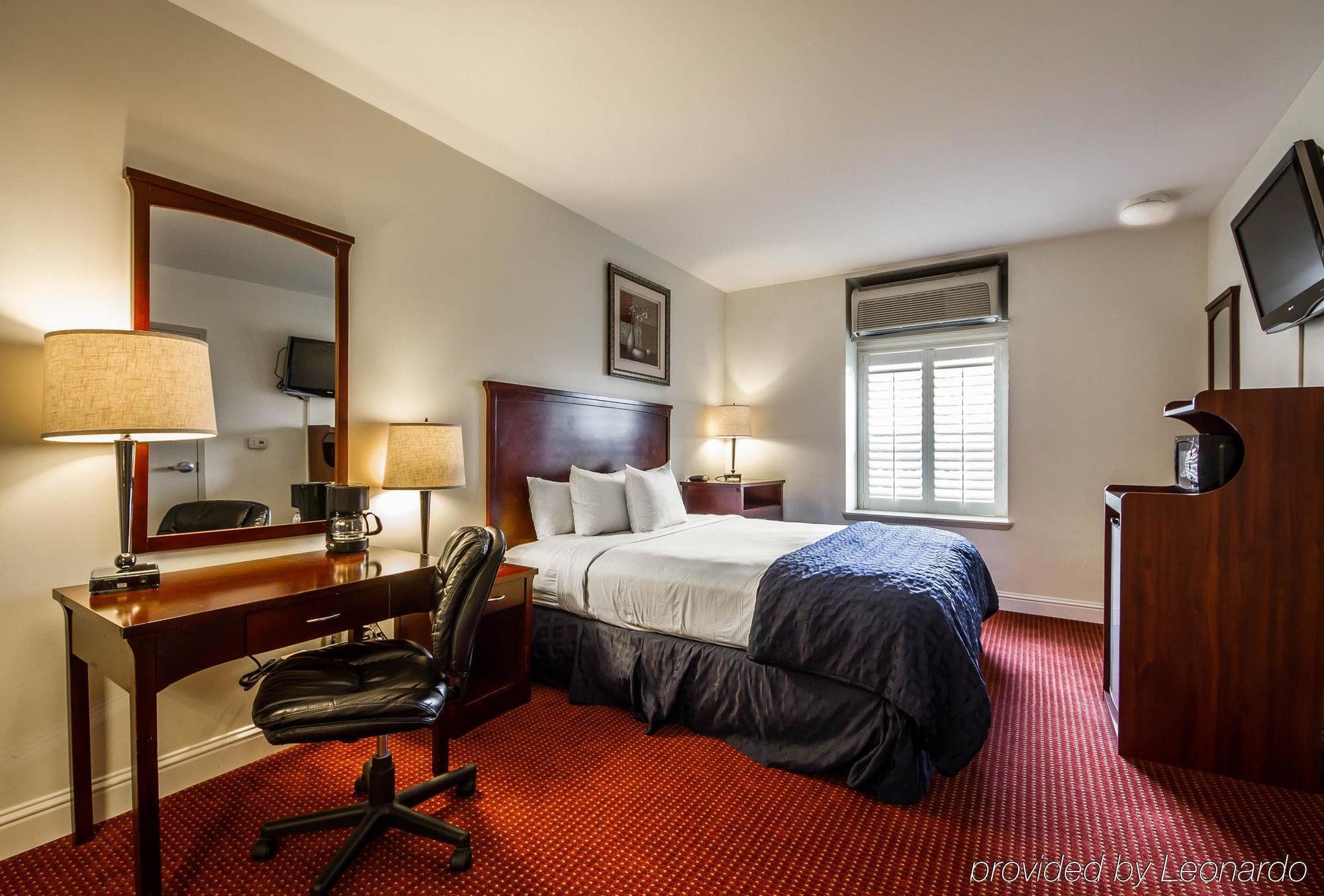 Ramada By Wyndham Oakland Downtown City Center Экстерьер фото