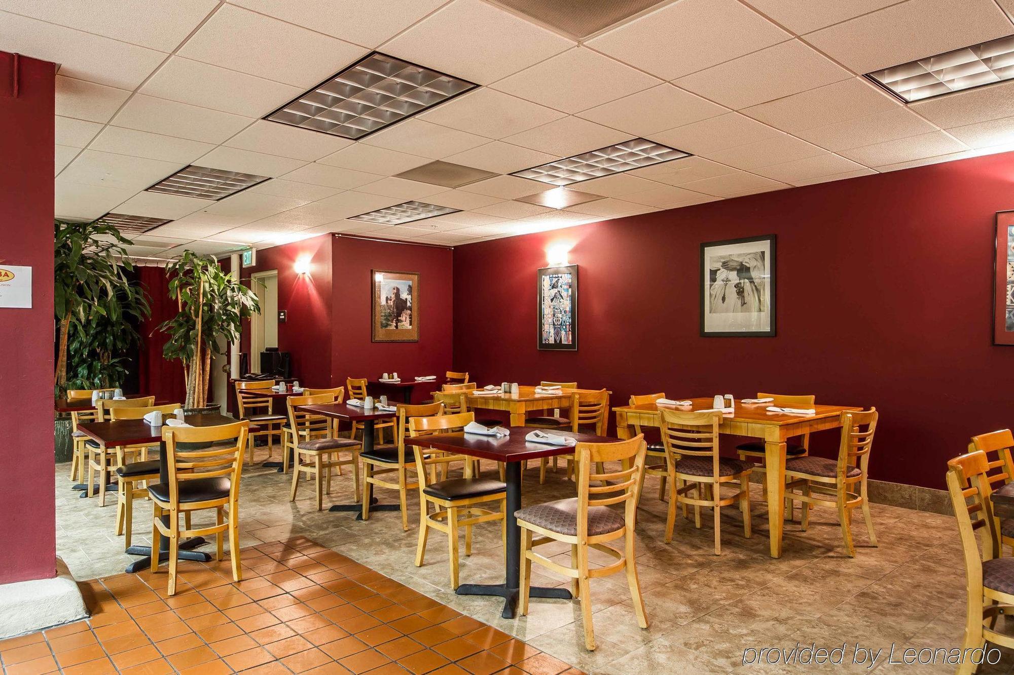 Ramada By Wyndham Oakland Downtown City Center Экстерьер фото